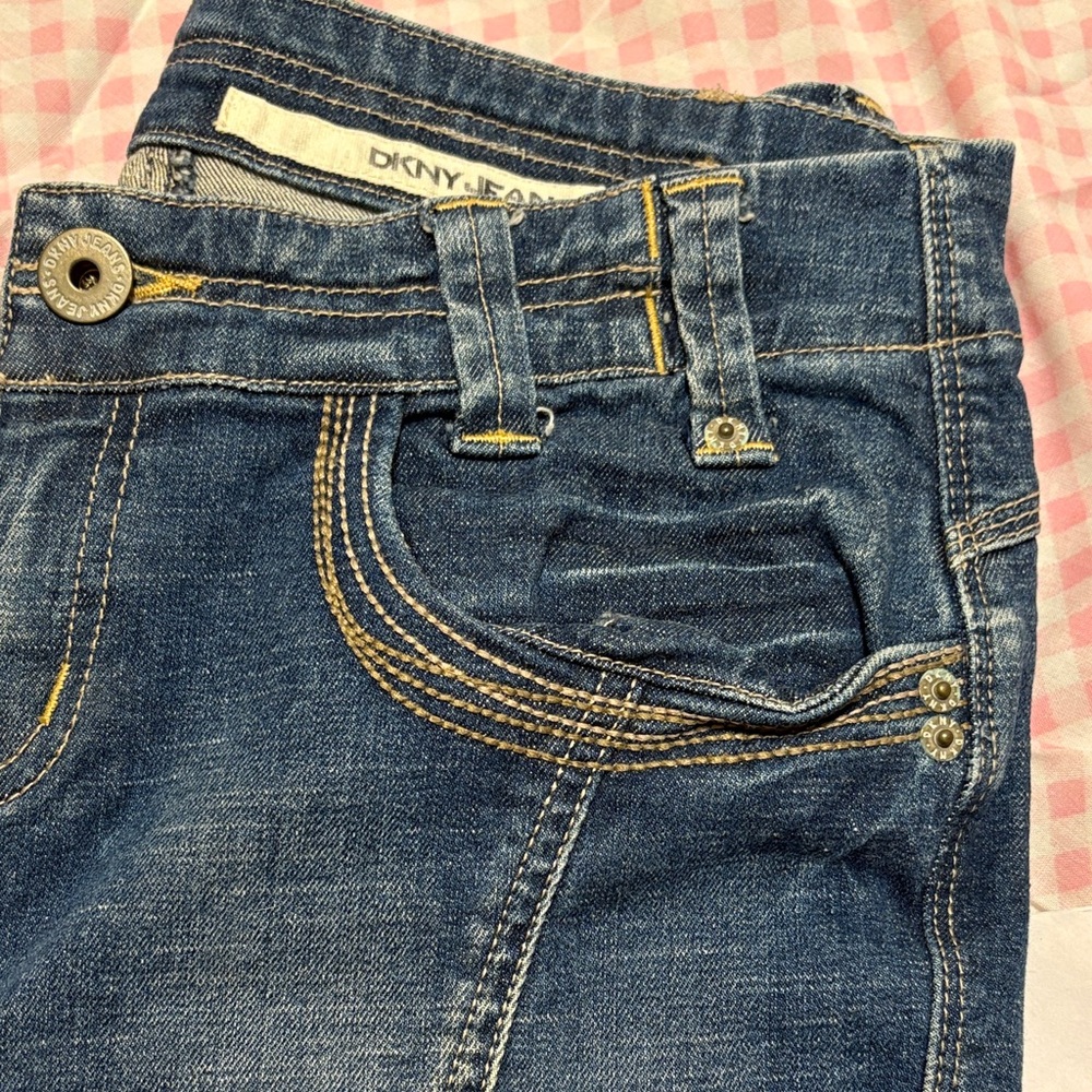 DKNY Women's Denim Jean Capri with Contrast Stitching